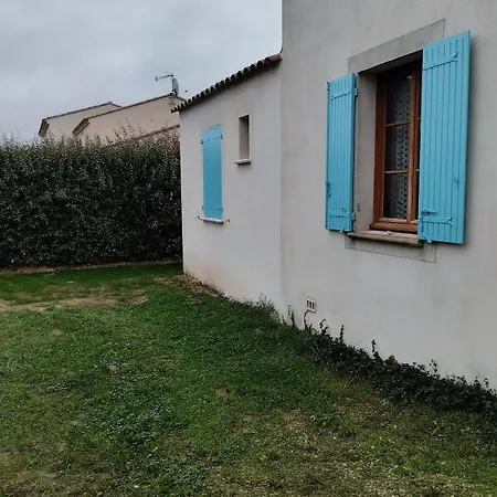 Studio Pont Du Gard Sernhac Exterior foto
